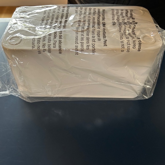 White Cable Management Box with Lid & Cable Ties - Picture 4 of 11